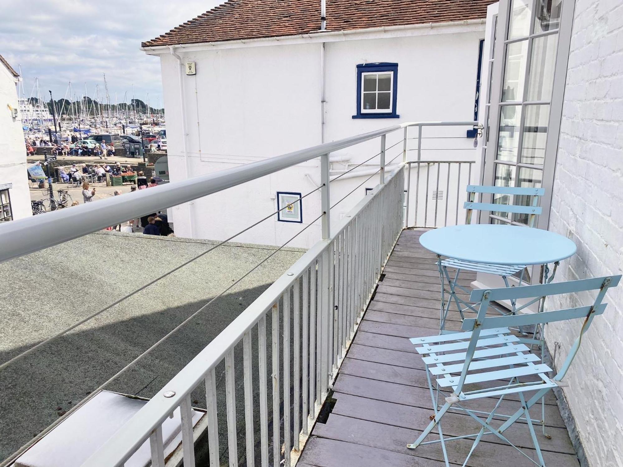 Stylish Cottage With Quay And River View Lymington Luaran gambar